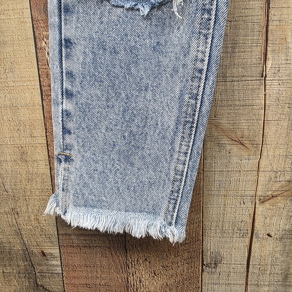 Kancan Acid Wash Distressed Ankle Side Slit High Rise Jeans Raw Hem Size 3 New - Picture 9 of 10